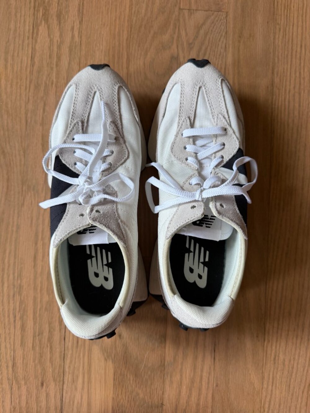 New Balance 327 Sea Salt Black White - Women's Size 8 - EUC - Picture 2 of 6